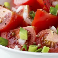 Recette de salade de tomates : simple, rapide et délicieuse à préparer