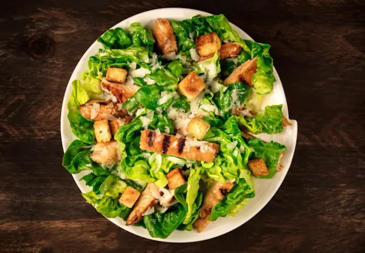 Ingrédients de la salade César : ce que vous devez savoir pour réussir