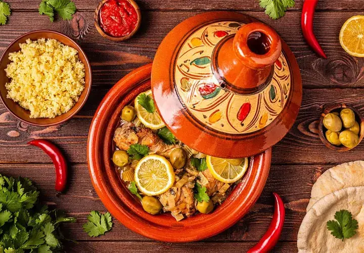 Quel vin avec tajine de poulet aux épices pour un accord parfait ?