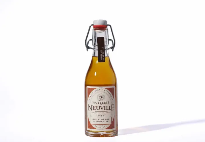 Huile de noisette grillée : bienfaits, recettes et secrets culinaires
