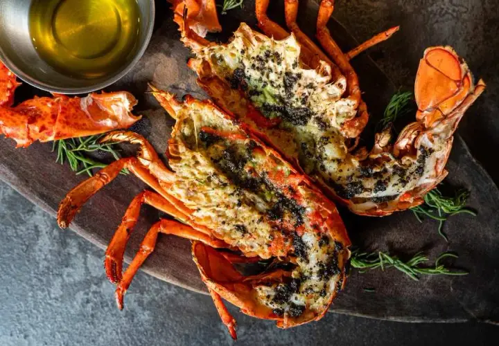 Accompagnement langouste grillée : 10 idées savoureuses à ne pas manquer