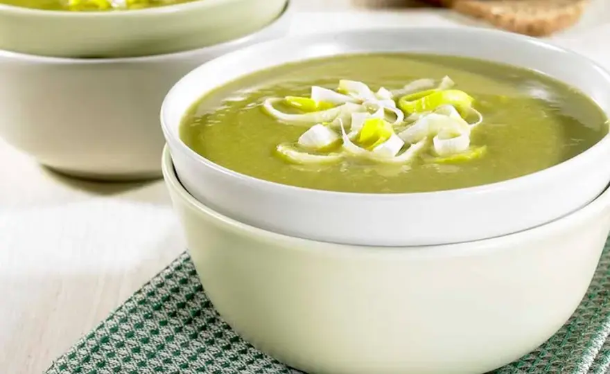 Recette soupe aux poireaux : un plat réconfortant à essayer absolument