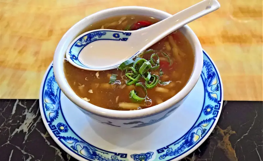 Recette authentique de soupe chinoise : saveurs et variations à explorer