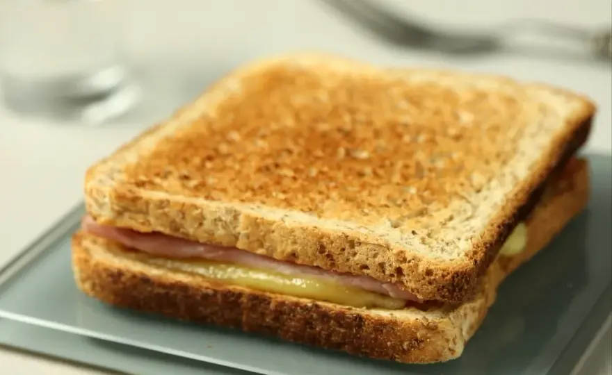 Ingrédients essentiels pour un croque monsieur savoureux et réussi