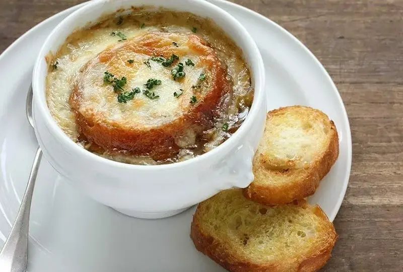 Recette facile de soupe à l'oignon au Thermomix pour un repas réconfortant