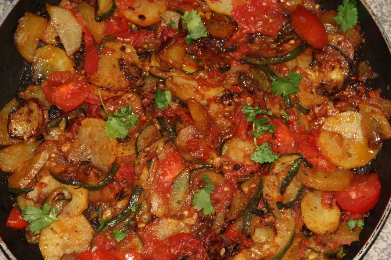 Les meilleures épices avec courgette et tomate pour des plats savoureux