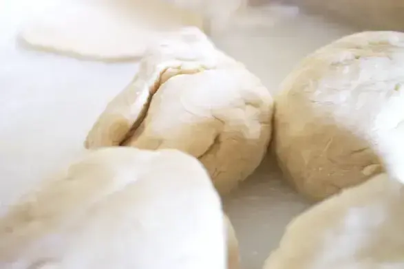 Ingrédients essentiels pour une pâte samoussa parfaite à la maison
