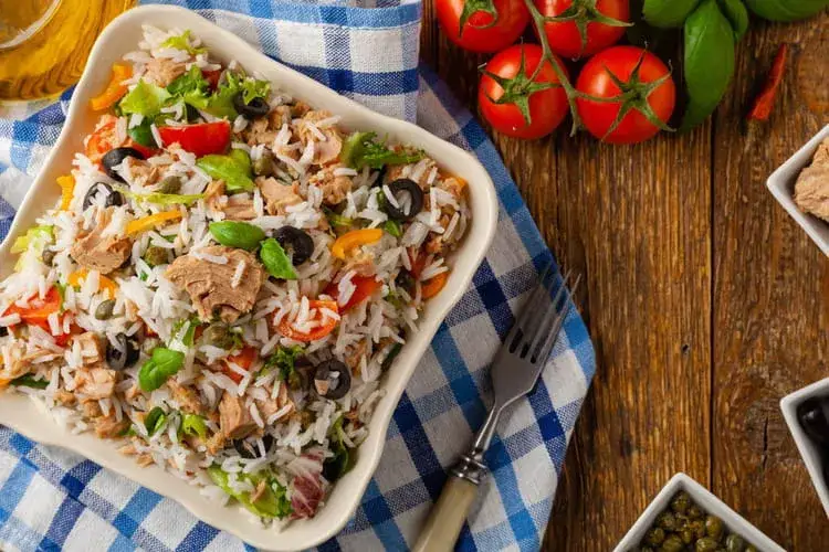 Zdjęcie Quoi mettre dans une salade de riz pour une recette délicieuse et facile