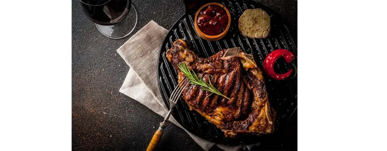 Zdjęcie Quel vin boire avec une côte de bœuf grillée pour un accord parfait ?